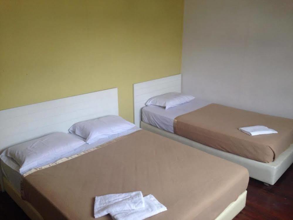 Voyage Cottage Lodge Malacca Bagian luar foto