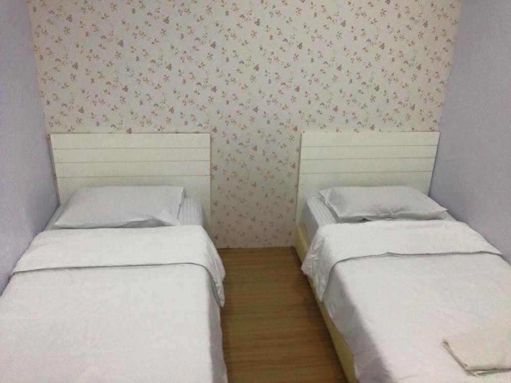 Voyage Cottage Lodge Malacca Bagian luar foto